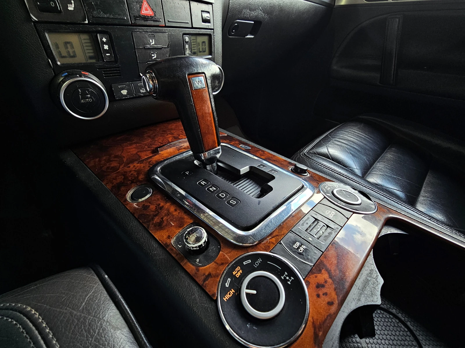 Volkswagen Touareg, 2005г, полный привод, автомат