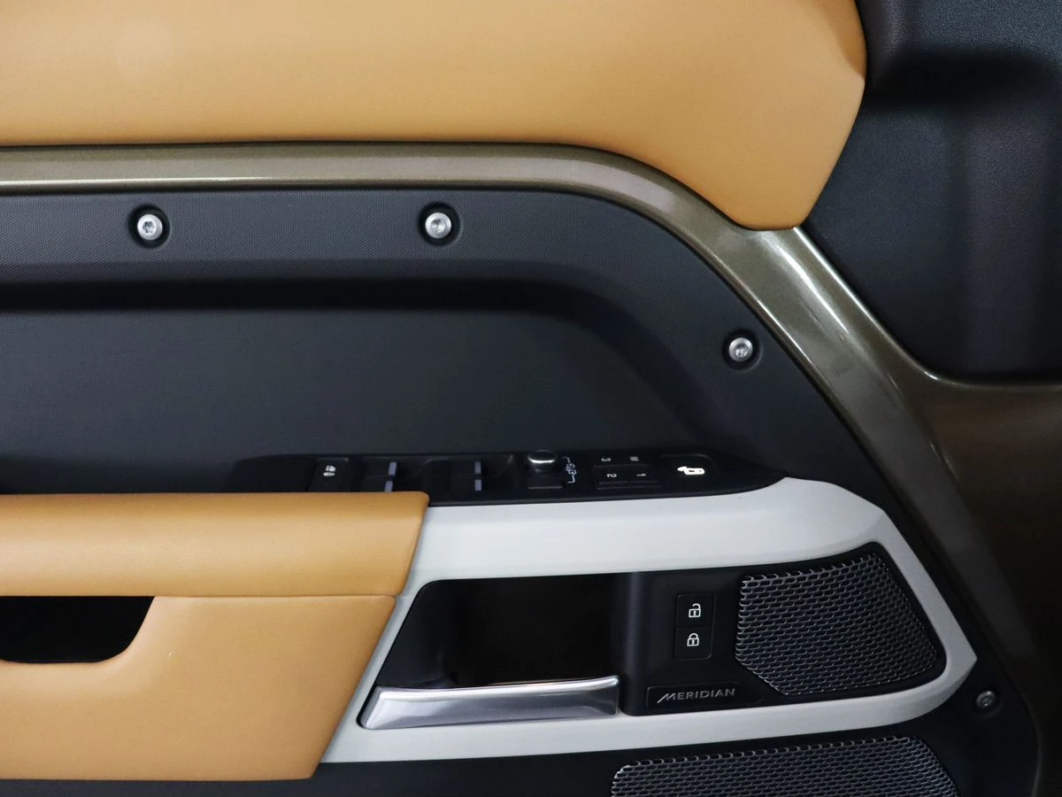 Land Rover Defender, 2022г, полный привод, автомат