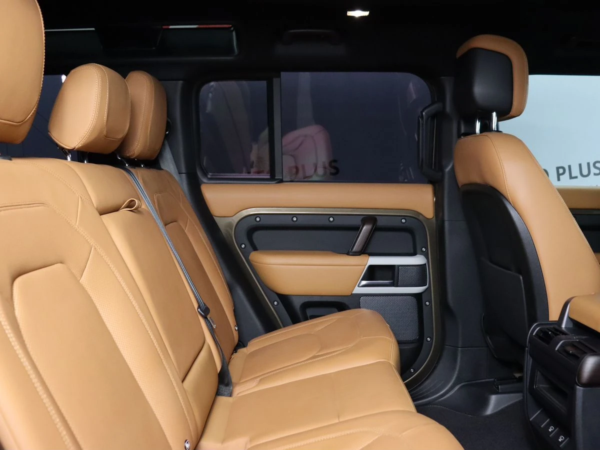 Land Rover Defender, 2022г, полный привод, автомат