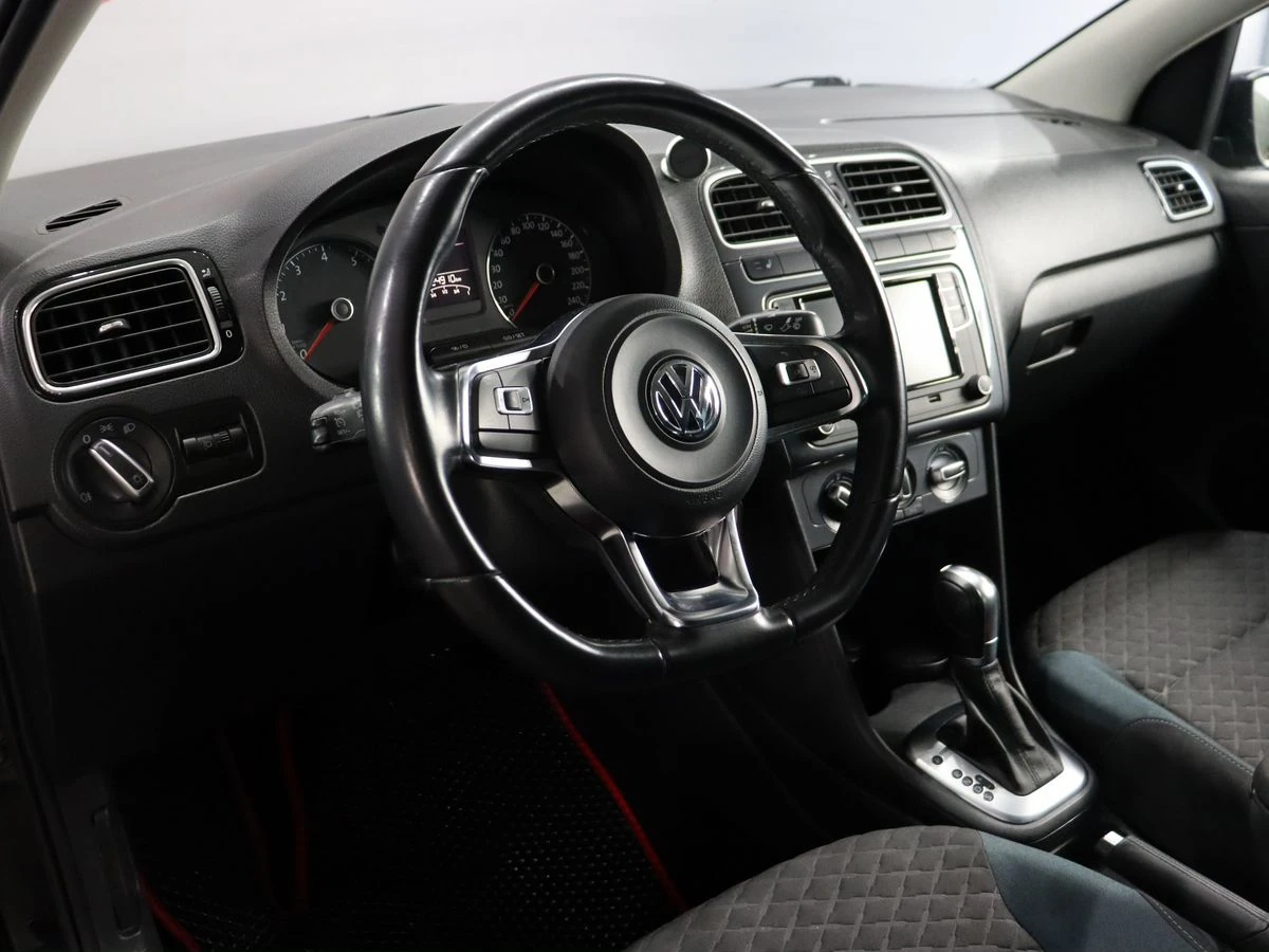 Volkswagen Polo, 2019г, передний привод, автомат