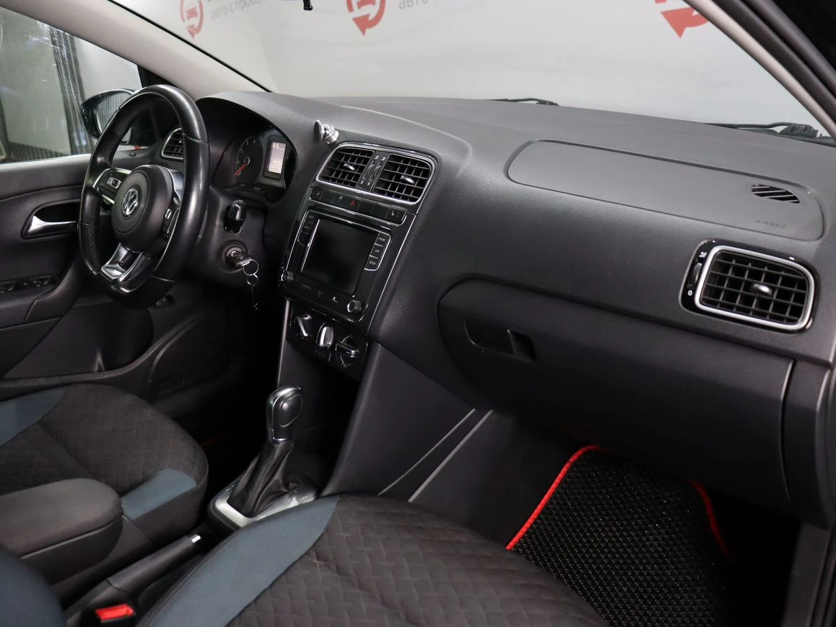 Volkswagen Polo, 2019г, передний привод, автомат