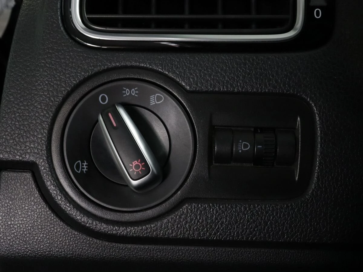 Volkswagen Polo, 2019г, передний привод, автомат