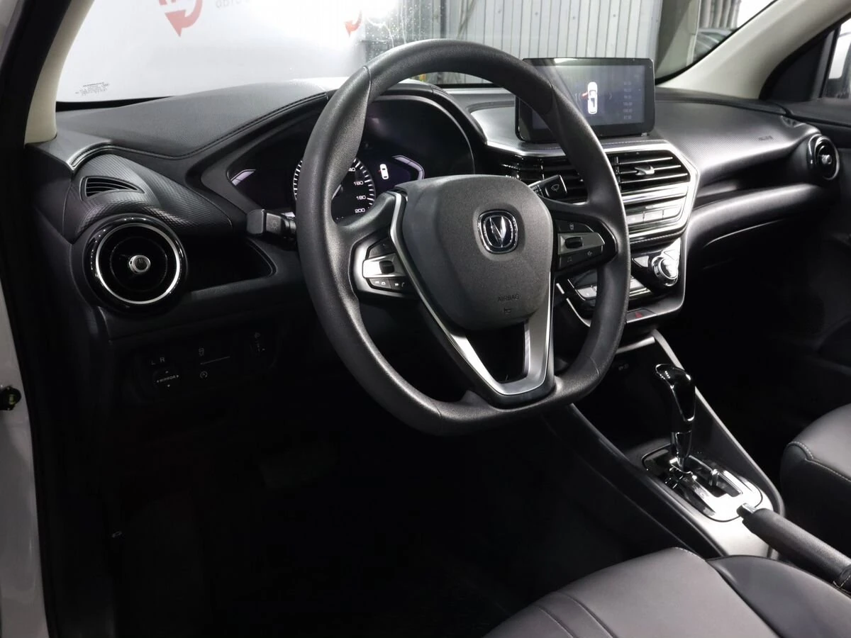 Changan Alsvin, 2023г, передний привод, робот