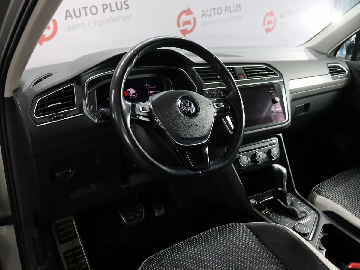 Volkswagen Tiguan, 2019г, полный привод, робот