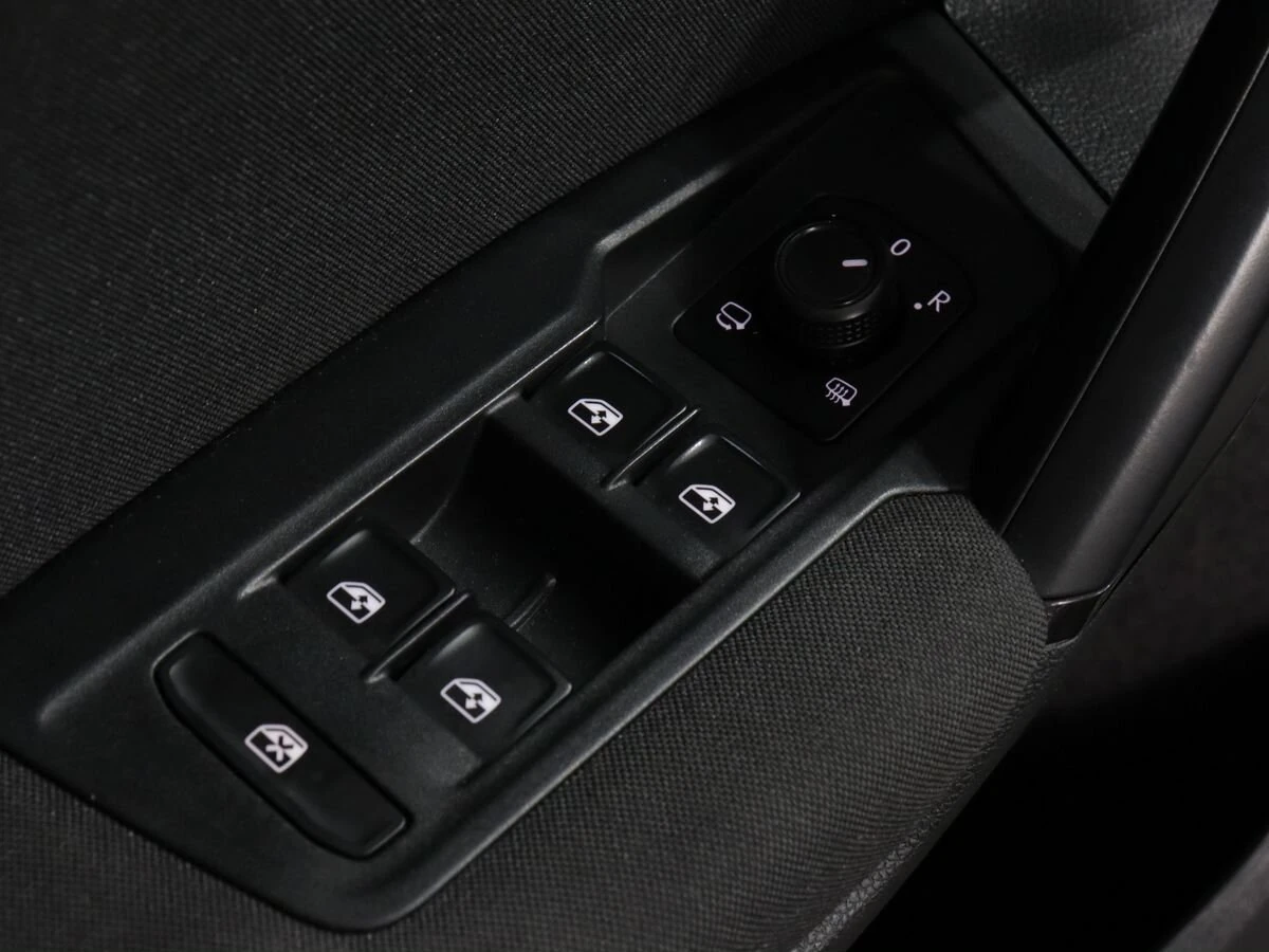 Volkswagen Tiguan, 2019г, полный привод, робот