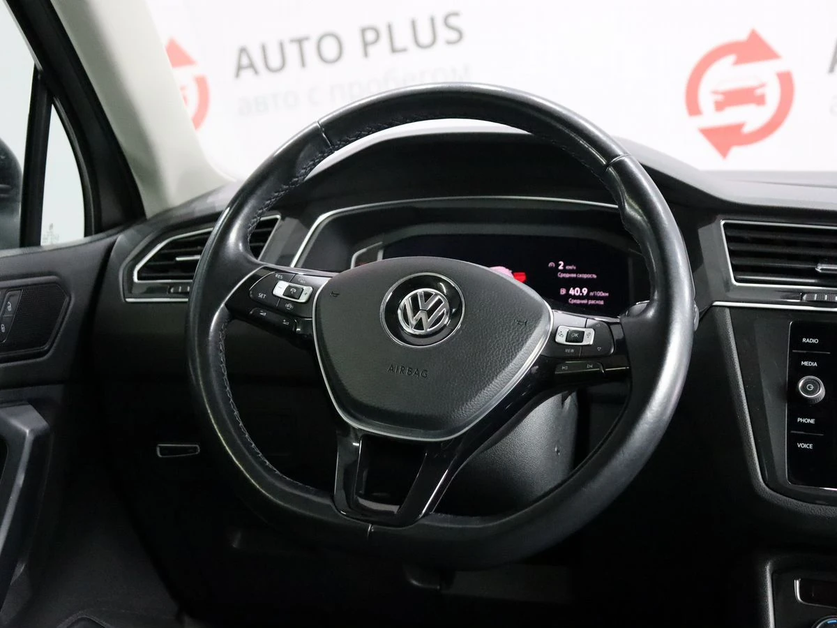 Volkswagen Tiguan, 2019г, полный привод, робот