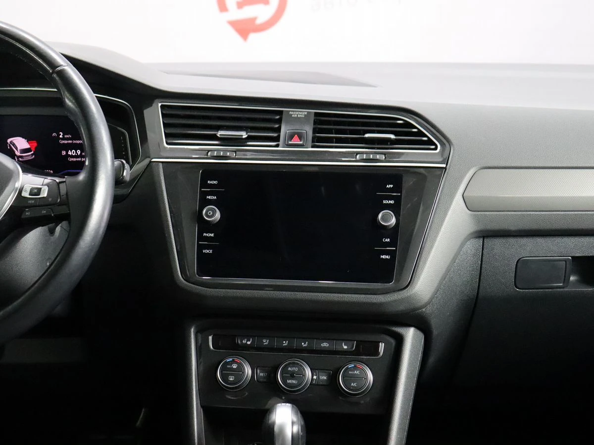 Volkswagen Tiguan, 2019г, полный привод, робот