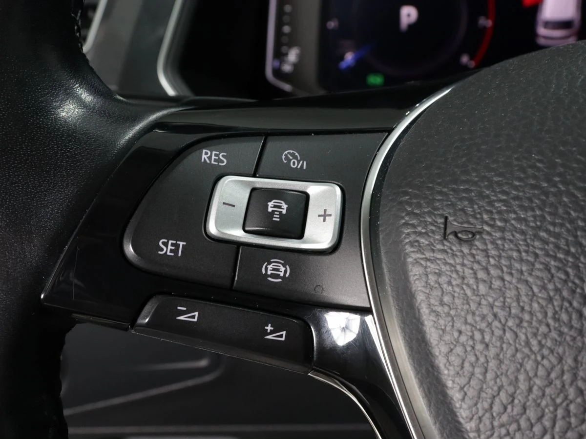 Volkswagen Tiguan, 2019г, полный привод, робот