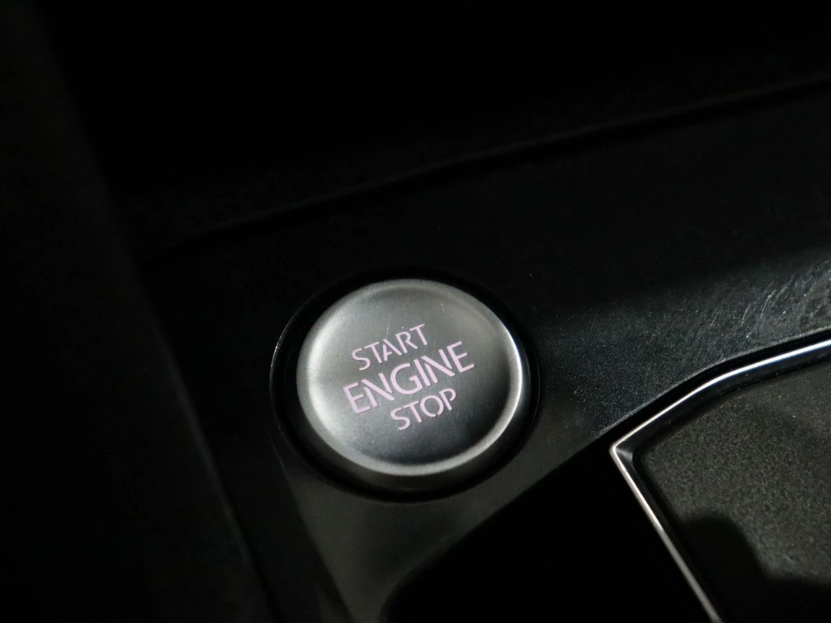 Volkswagen Tiguan, 2019г, полный привод, робот