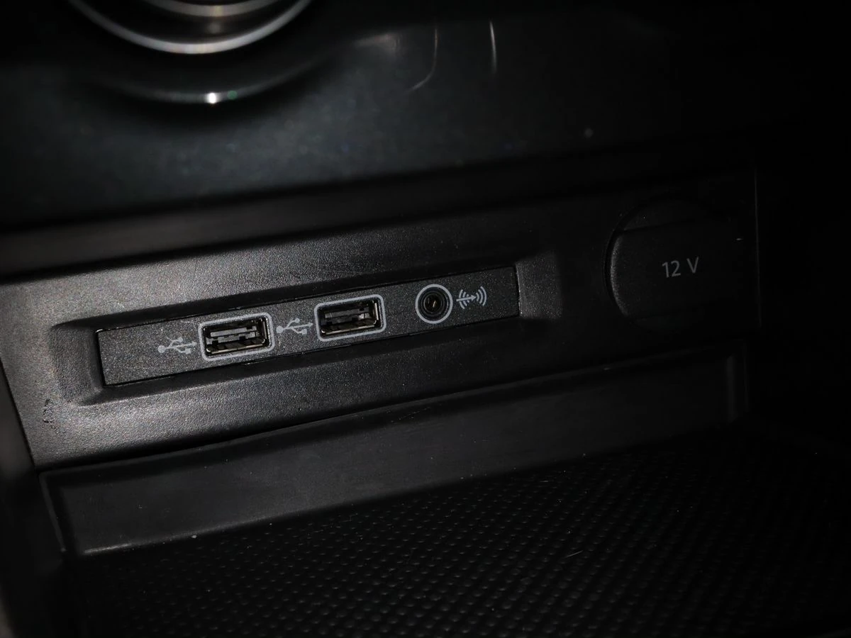 Volkswagen Tiguan, 2019г, полный привод, робот