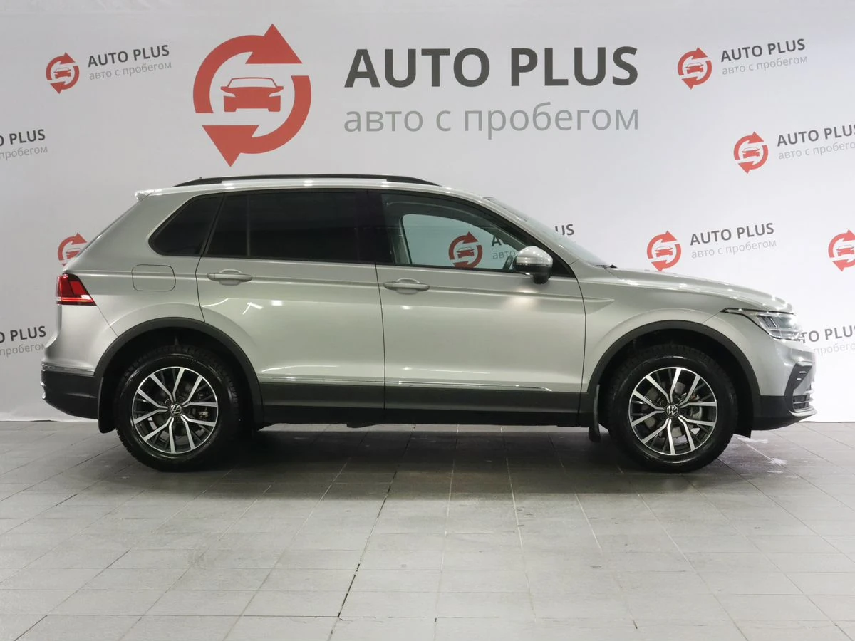 Volkswagen Tiguan, 2021г, передний привод, робот
