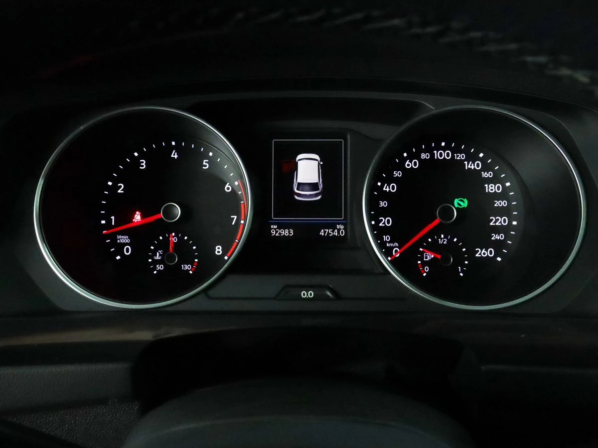Volkswagen Tiguan, 2021г, передний привод, робот