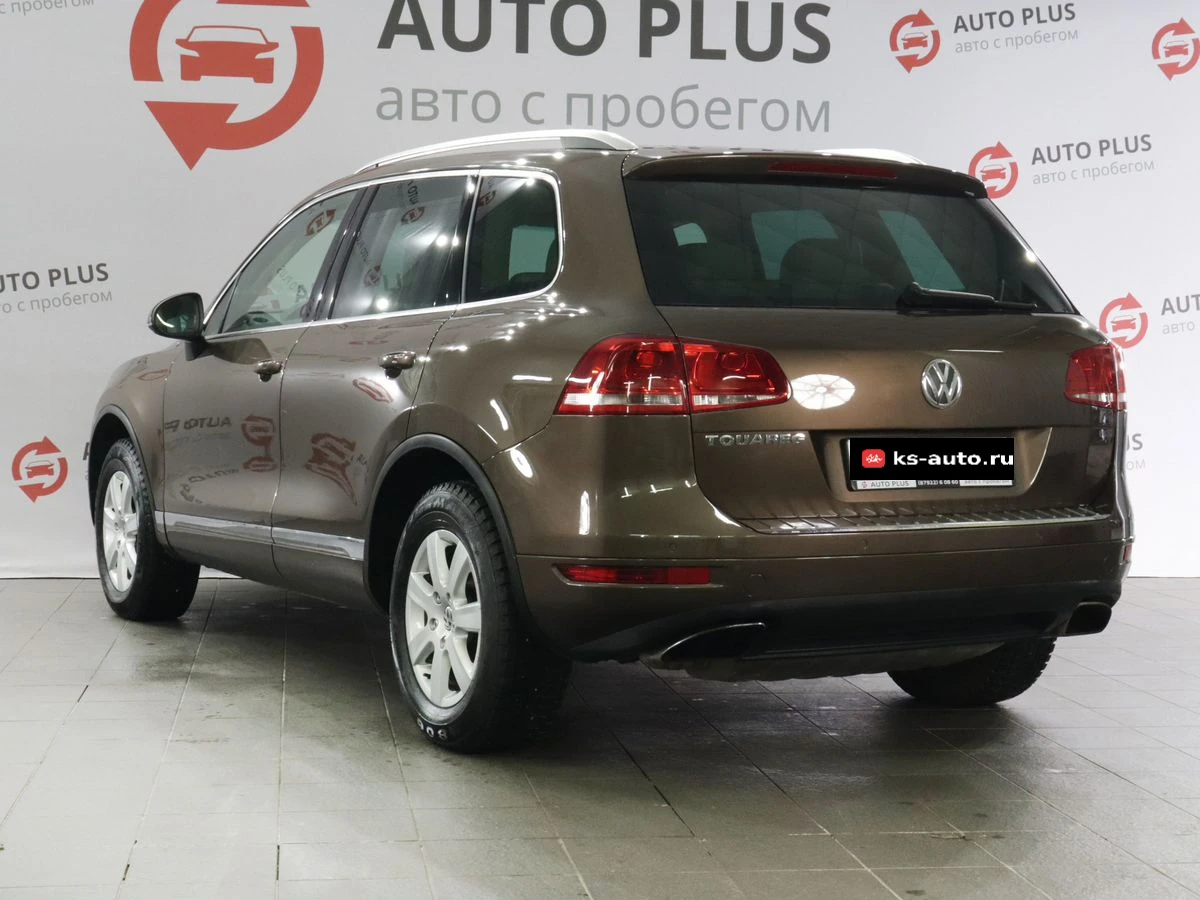 Volkswagen Touareg, 2011г, полный привод, автомат