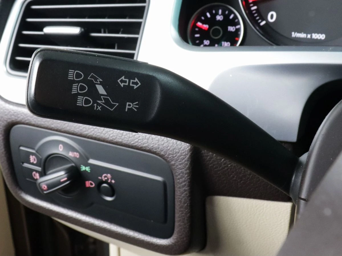 Volkswagen Touareg, 2011г, полный привод, автомат