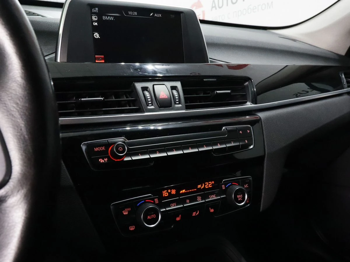 BMW X1, 2016г, передний привод, автомат