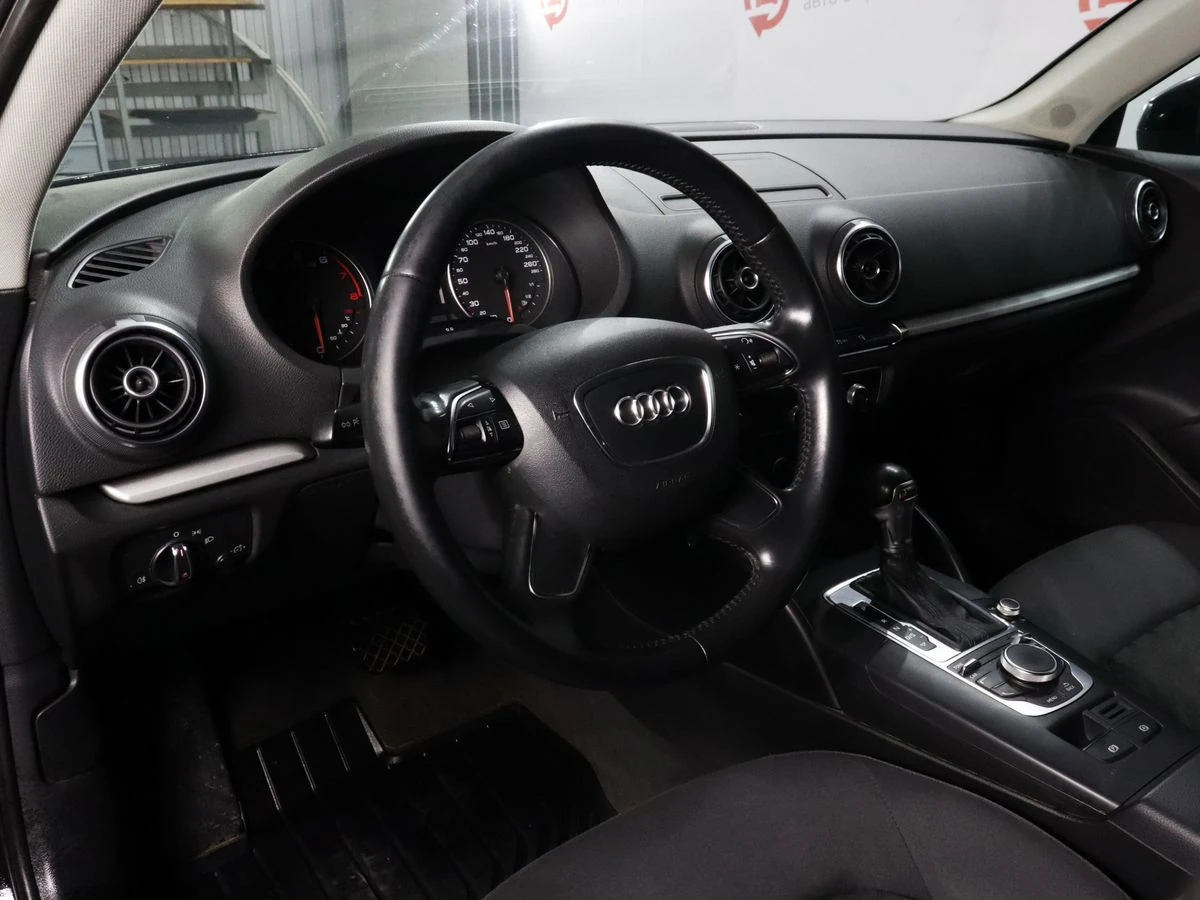 Audi A3, 2014г, передний привод, робот