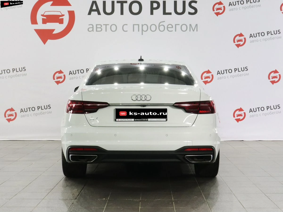 Audi A4, 2021г, передний привод, робот