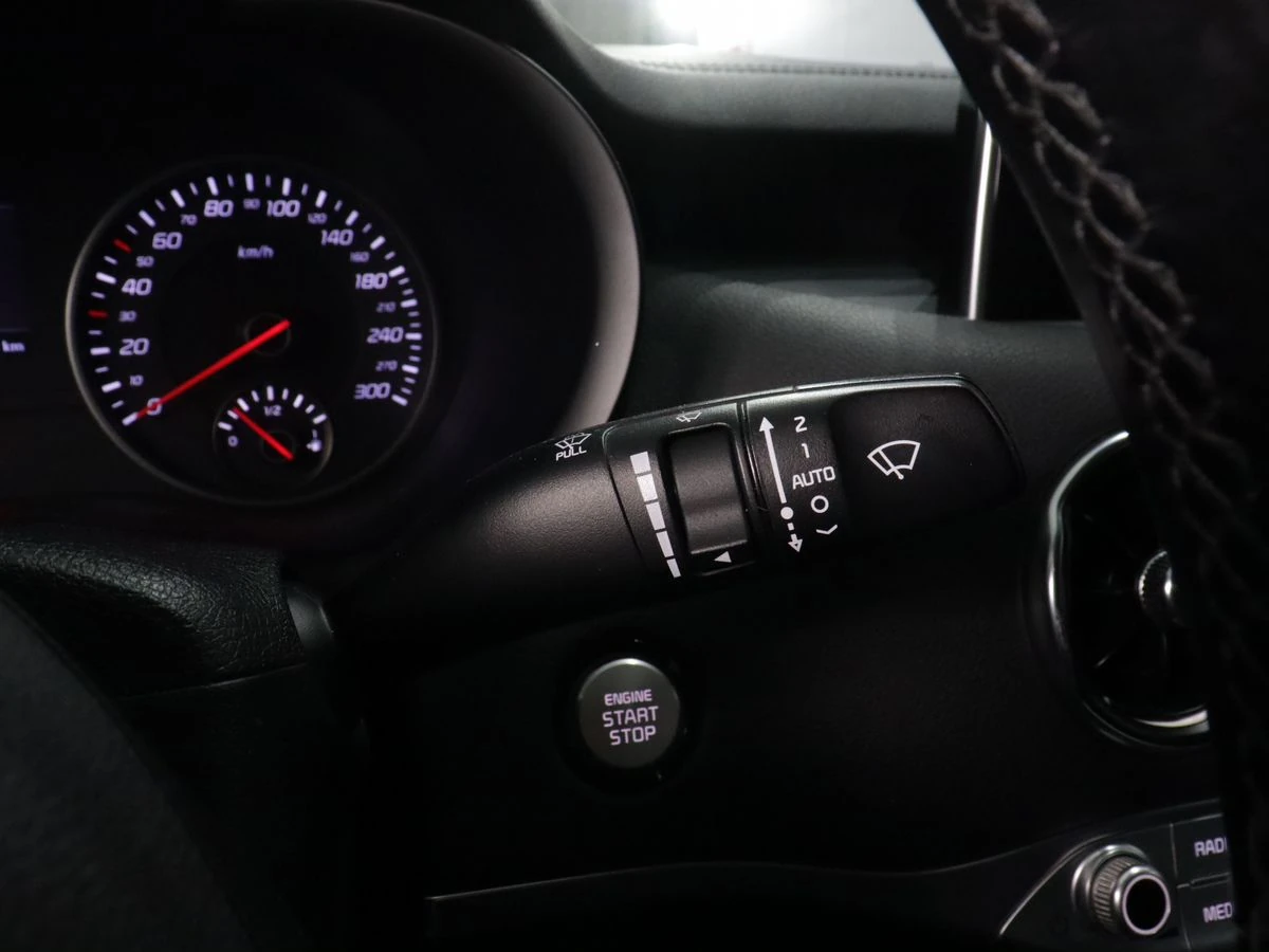 Kia Stinger, 2020г, задний привод, автомат