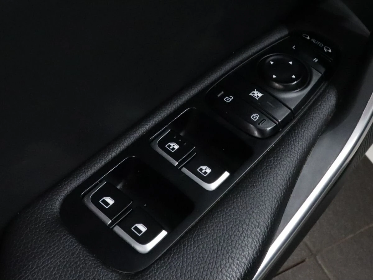 Kia Stinger, 2020г, задний привод, автомат