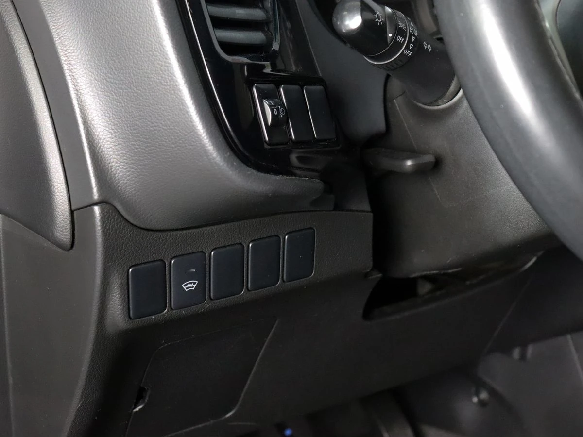 Mitsubishi Outlander, 2016г, передний привод, вариатор