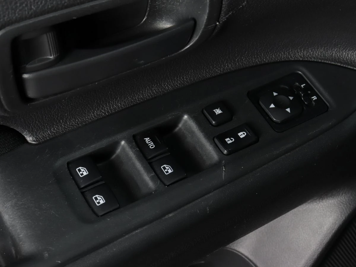 Mitsubishi Outlander, 2016г, передний привод, вариатор