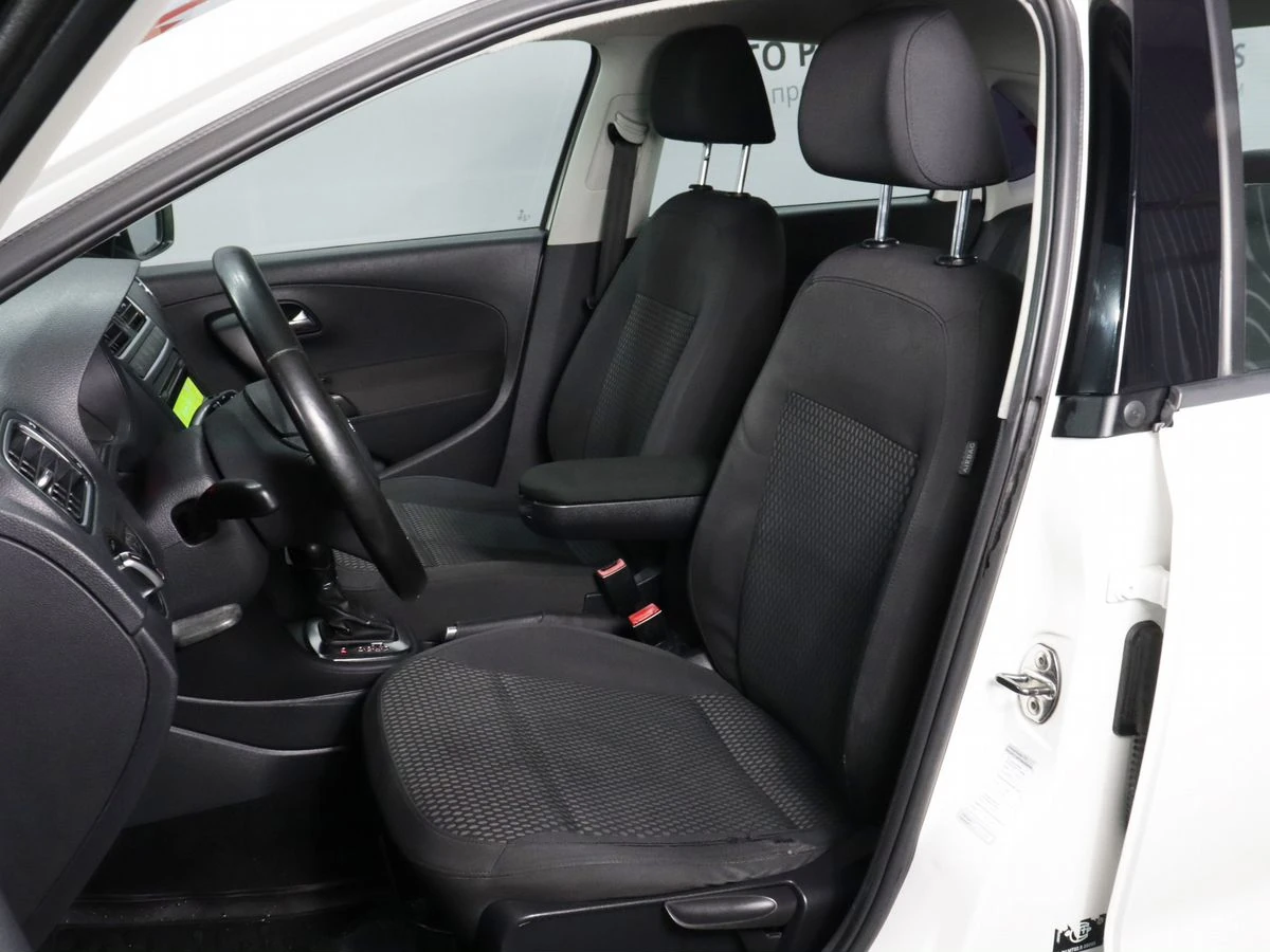 Volkswagen Polo, 2012г, передний привод, автомат