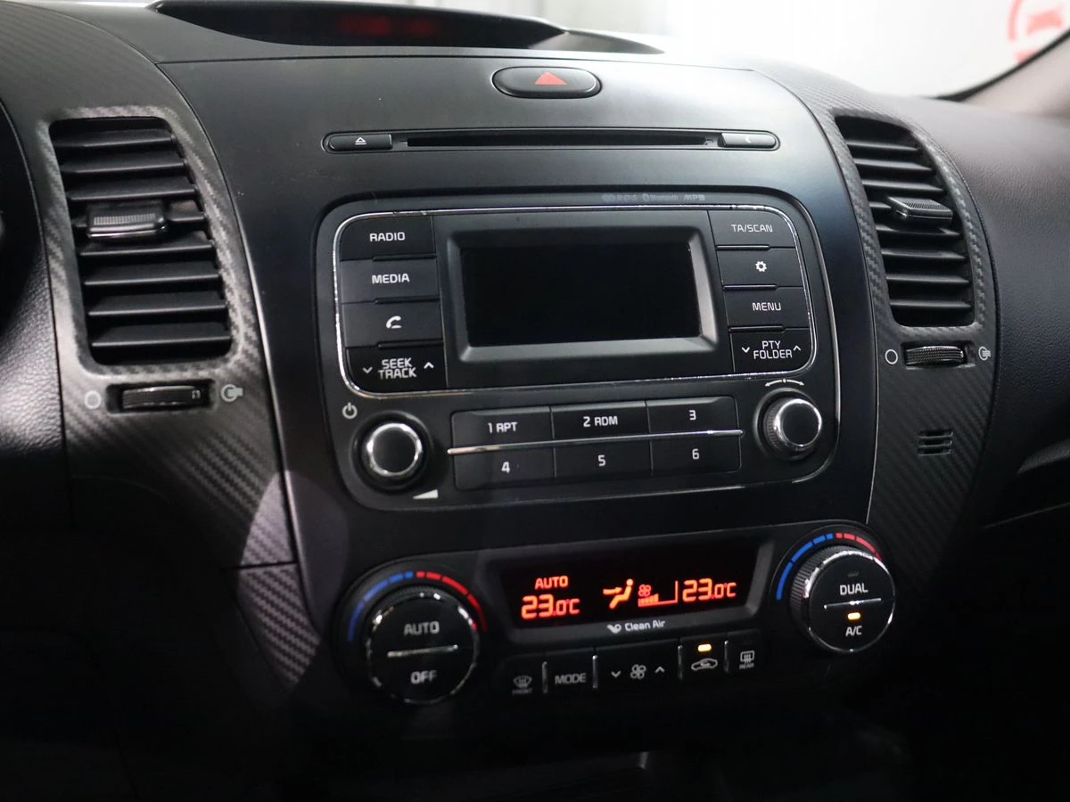 Kia Cerato, 2013г, передний привод, автомат
