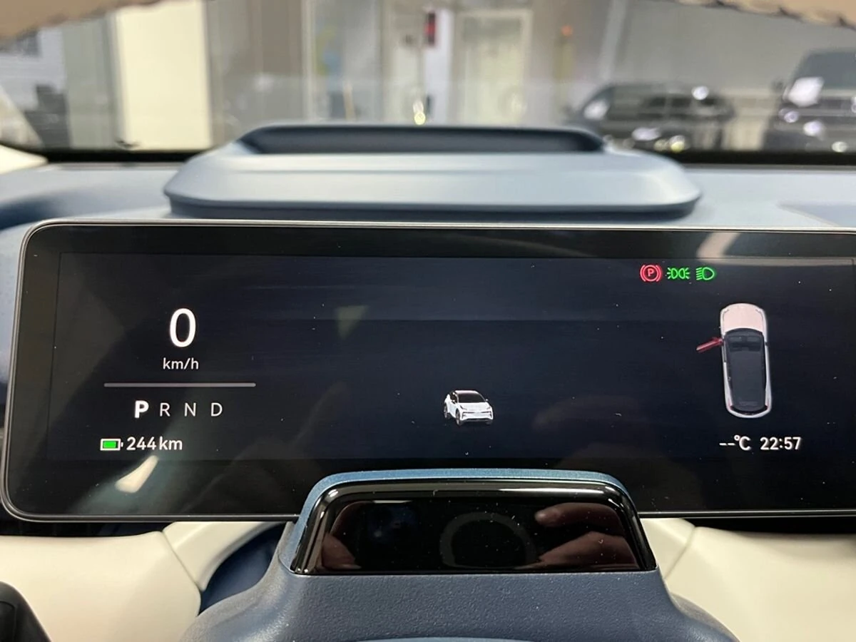 Zeekr X, 2023г, задний привод, автомат