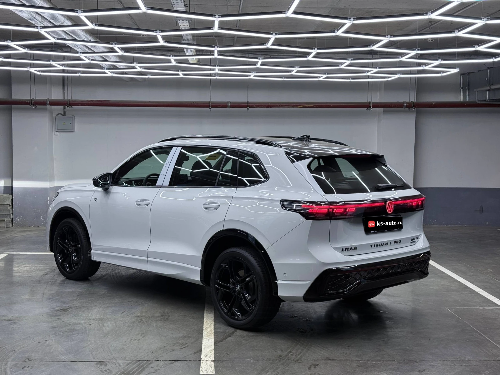 Volkswagen Tiguan, 2026г, полный привод, робот