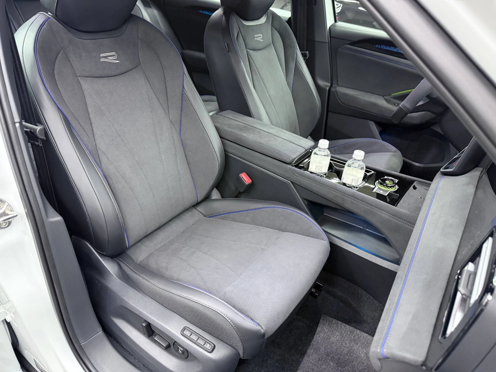 Volkswagen Tiguan, 2026г, полный привод, робот