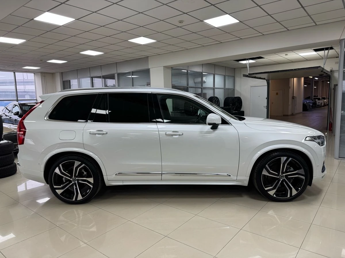 Volvo XC90, 2022г, полный привод, автомат