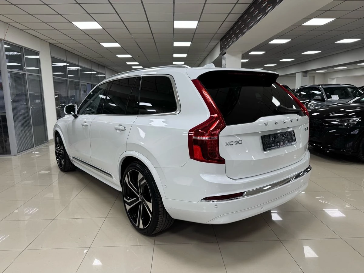 Volvo XC90, 2022г, полный привод, автомат