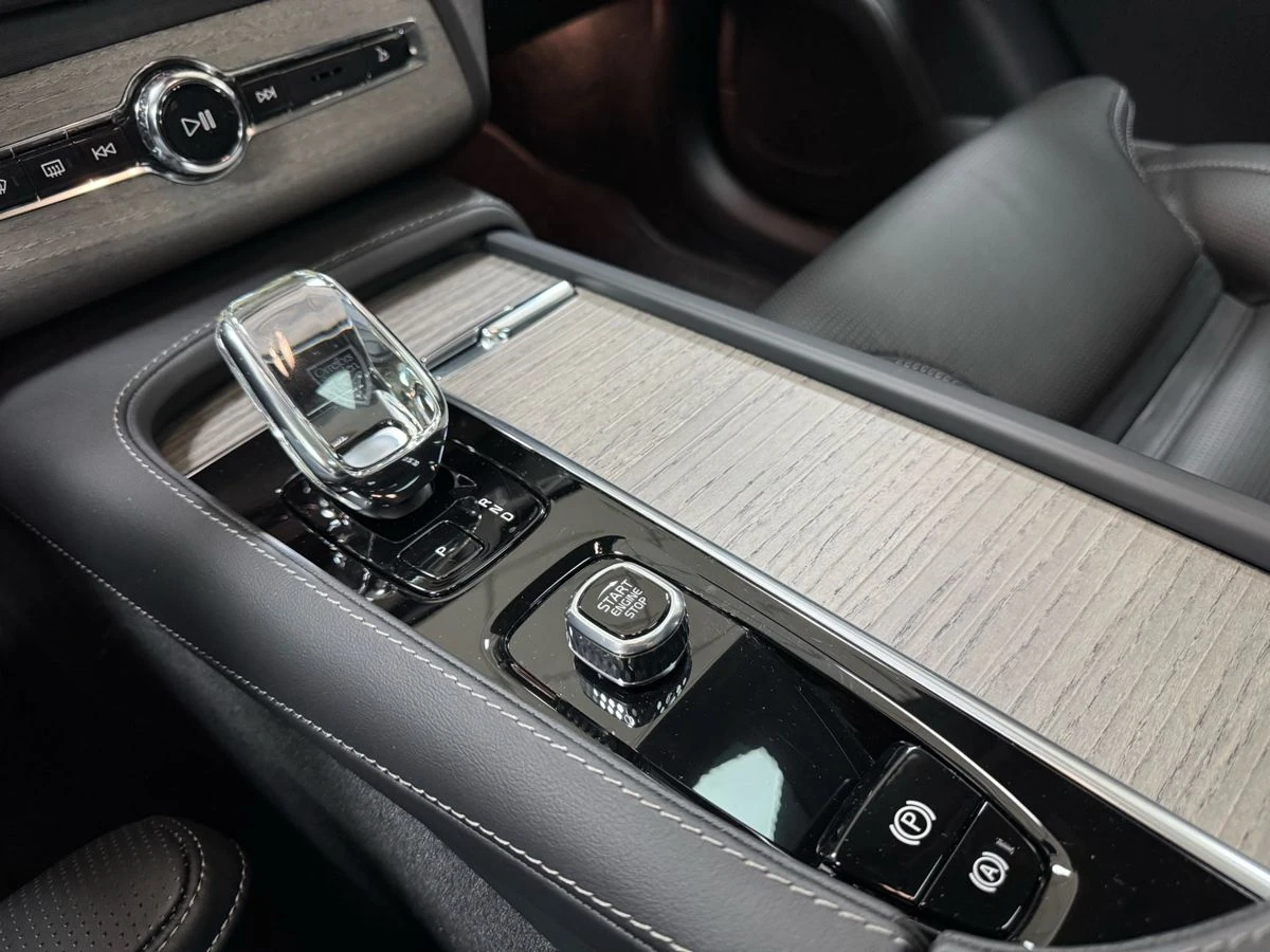Volvo XC90, 2022г, полный привод, автомат
