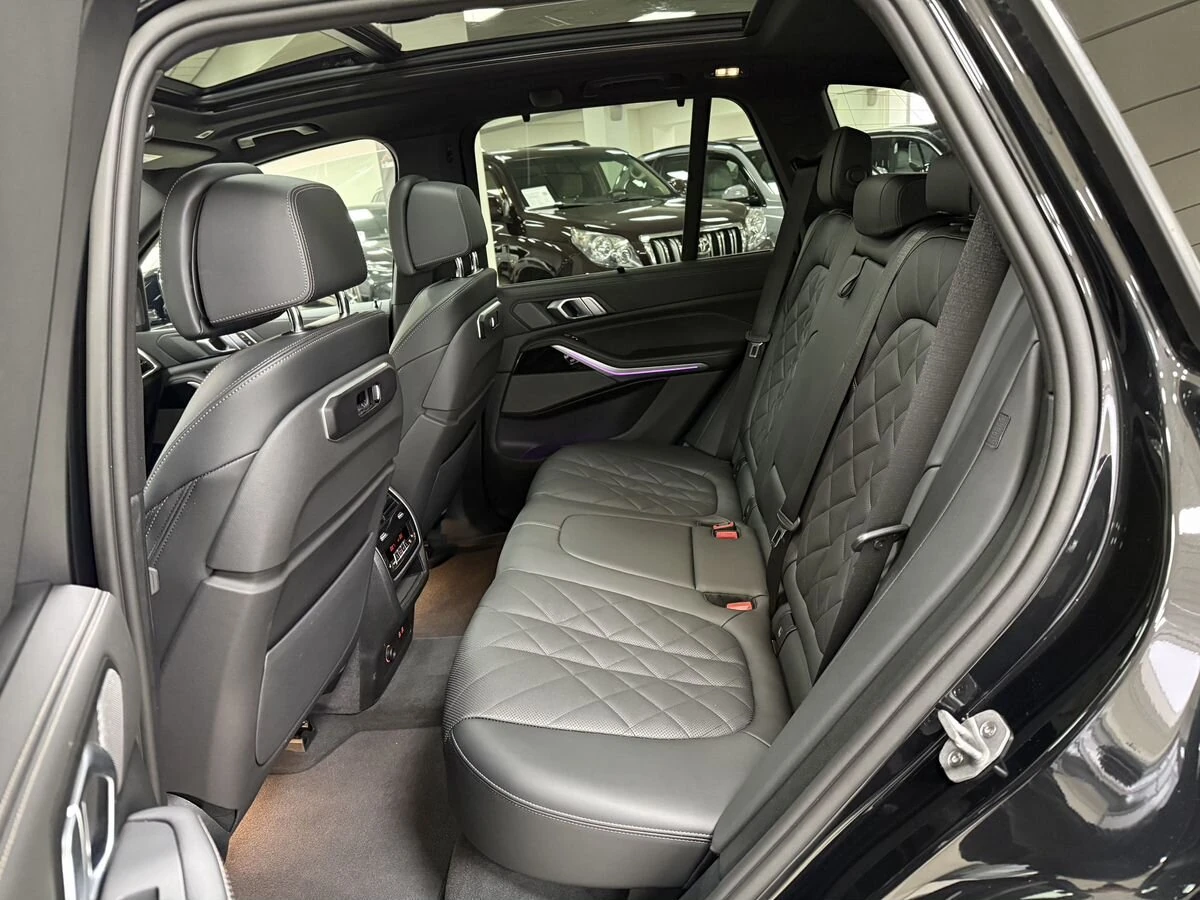 BMW X5, 2025г, полный привод, автомат