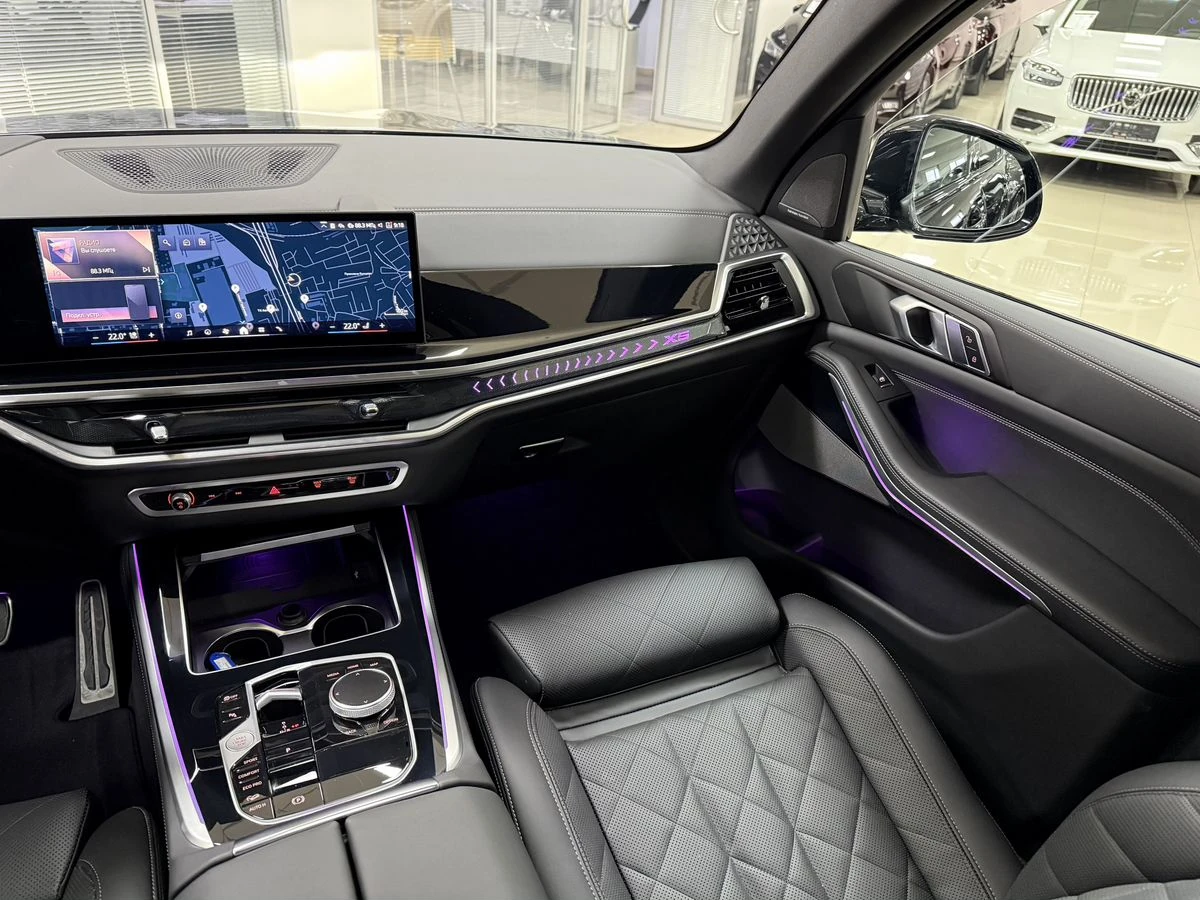 BMW X5, 2025г, полный привод, автомат