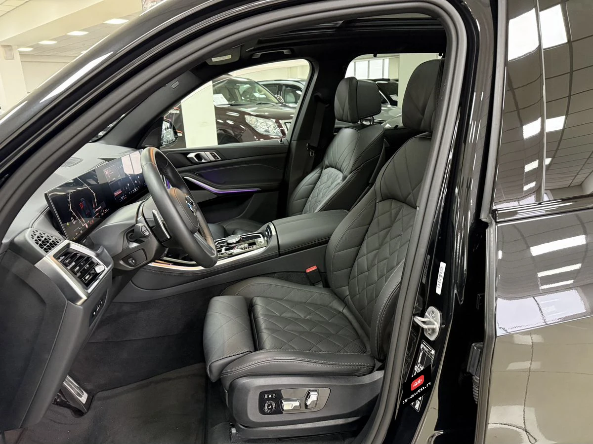 BMW X5, 2025г, полный привод, автомат