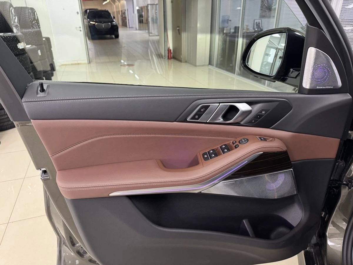BMW X5, 2024г, полный привод, автомат