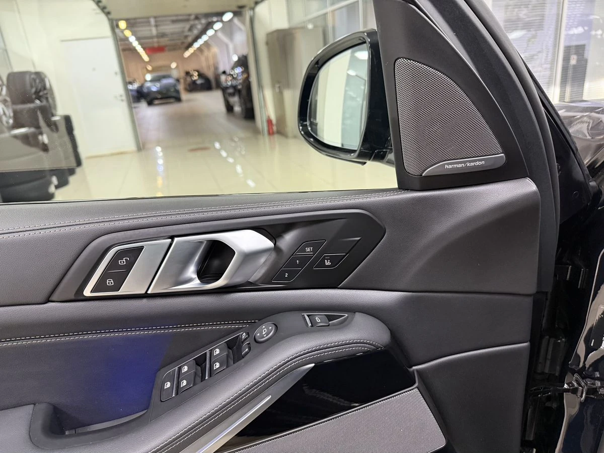BMW X5, 2025г, полный привод, автомат