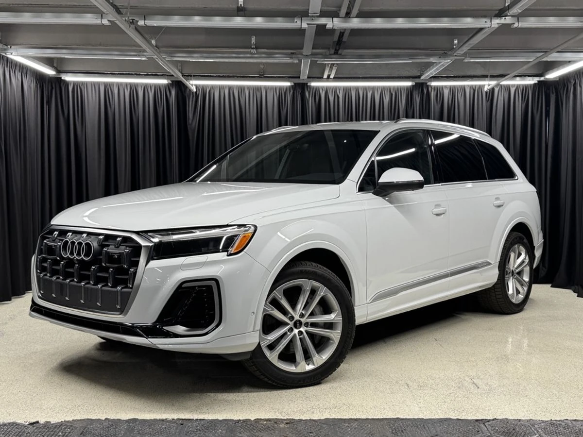 Audi Q7, 2024г, полный привод, автомат