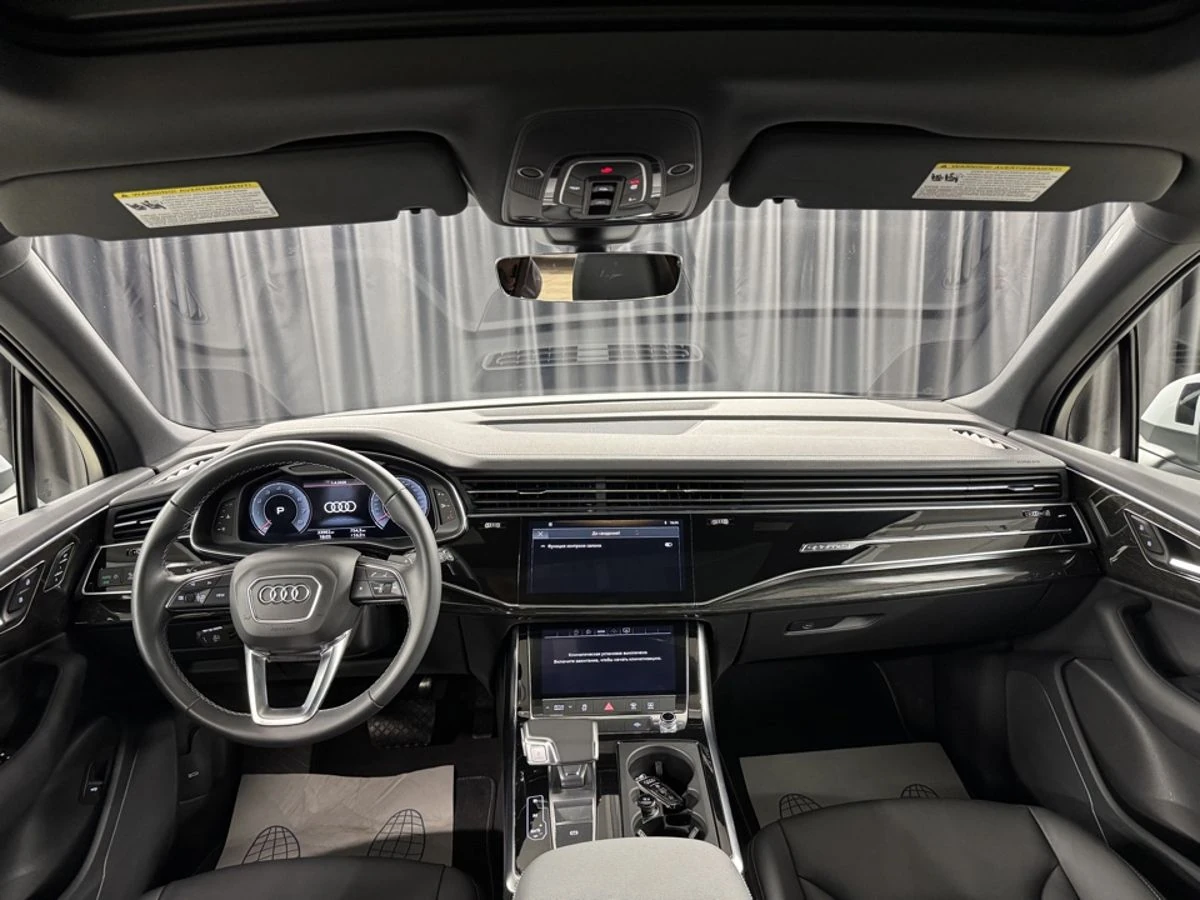 Audi Q7, 2024г, полный привод, автомат