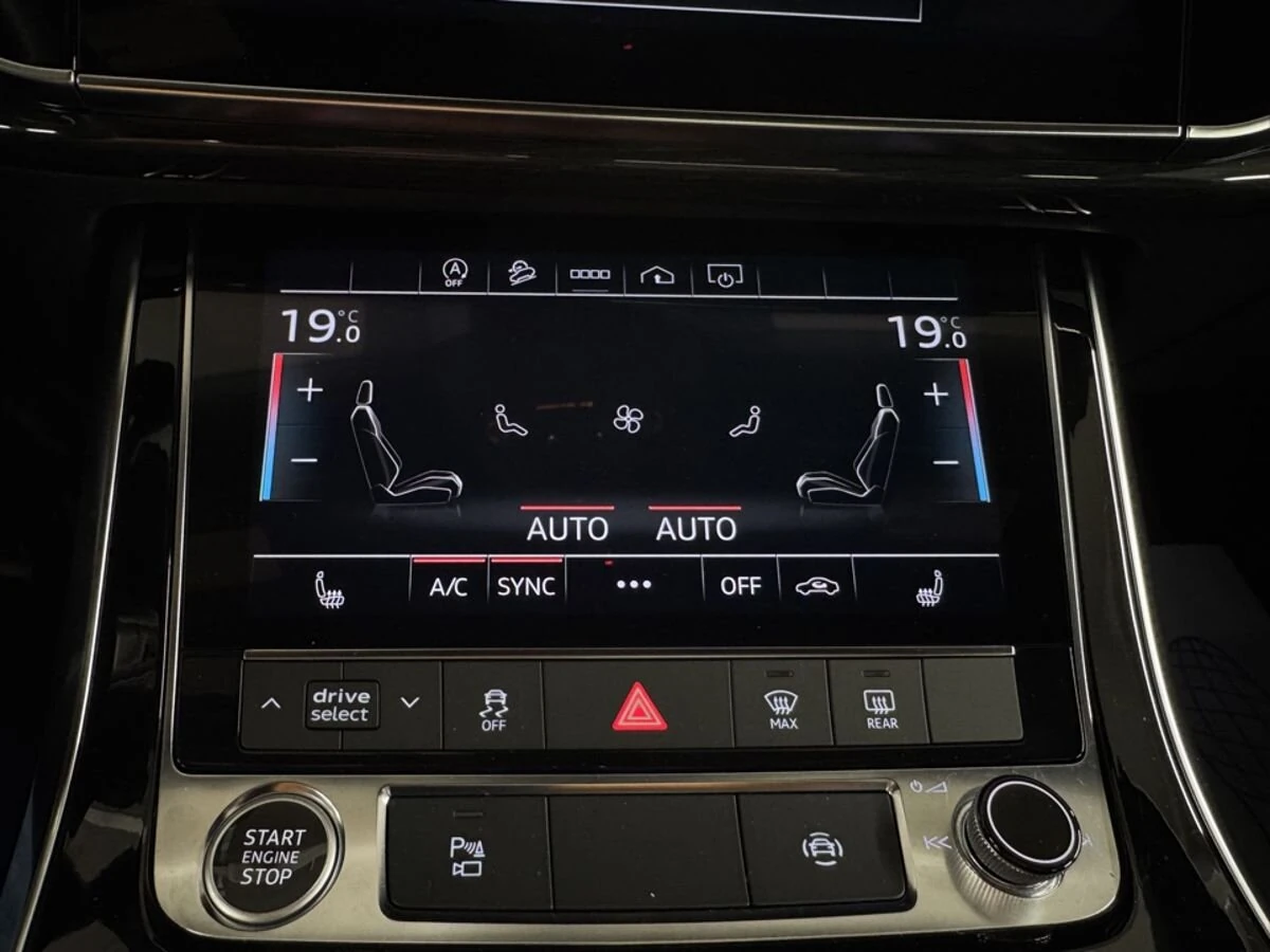 Audi Q7, 2024г, полный привод, автомат