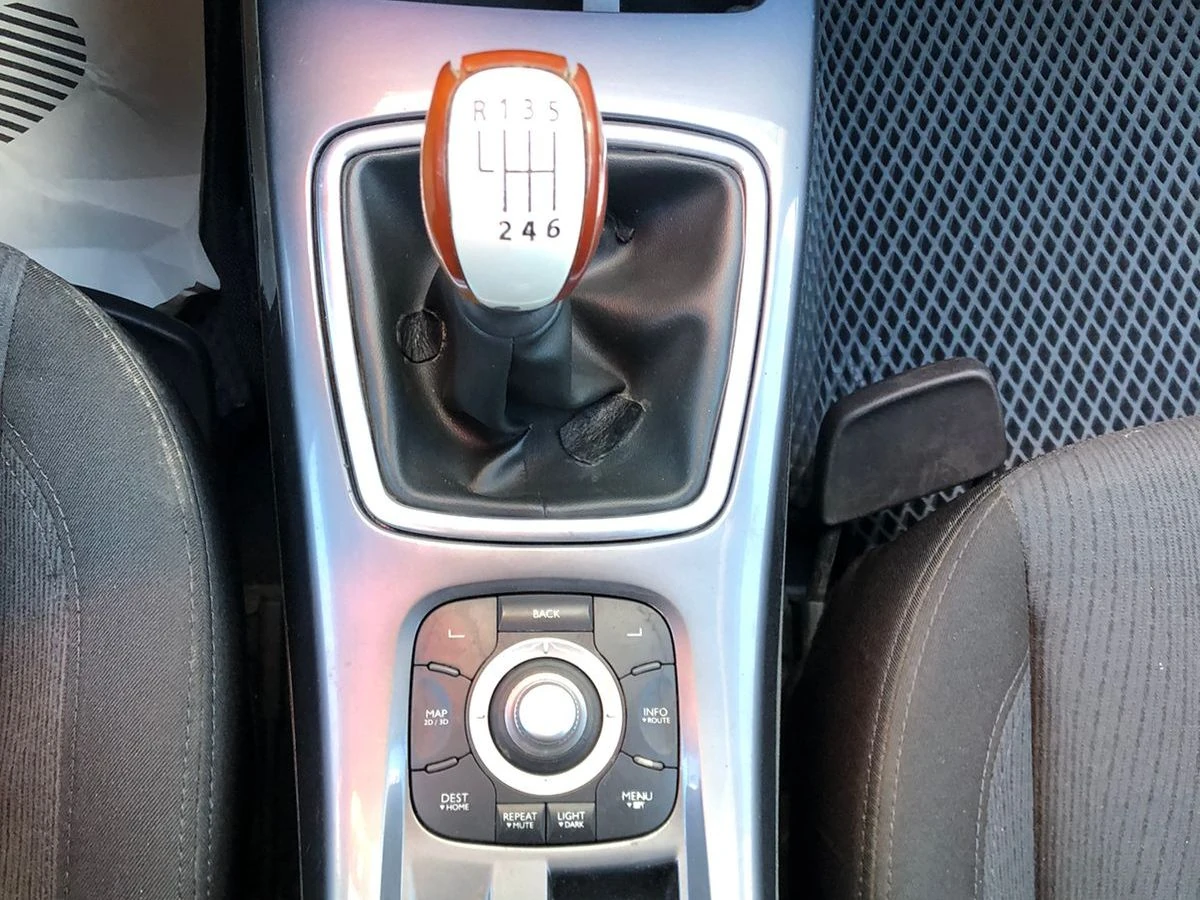 Renault Laguna, 2010г, передний привод, механика