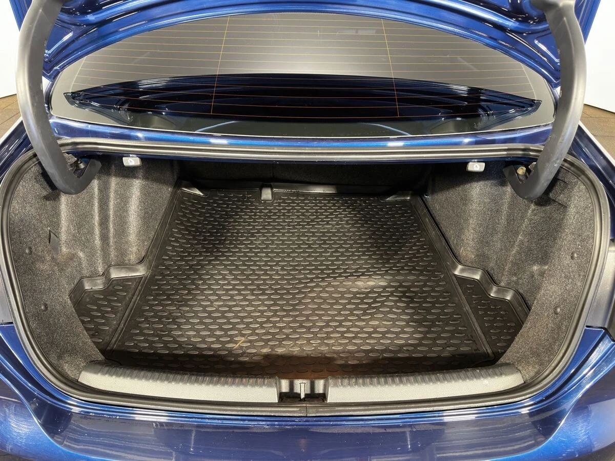 Volkswagen Jetta, 2011г, передний привод, механика