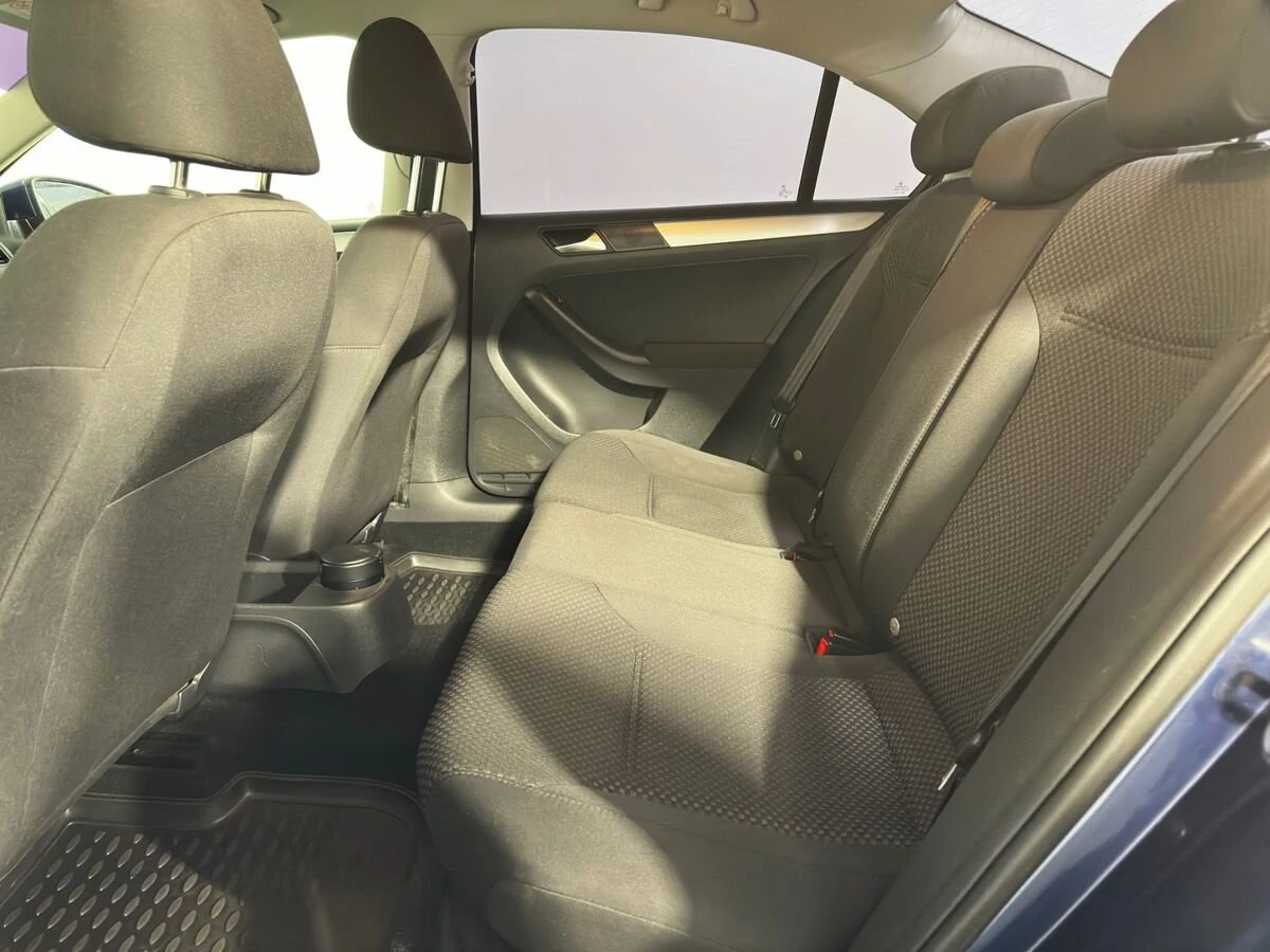 Volkswagen Jetta, 2011г, передний привод, механика