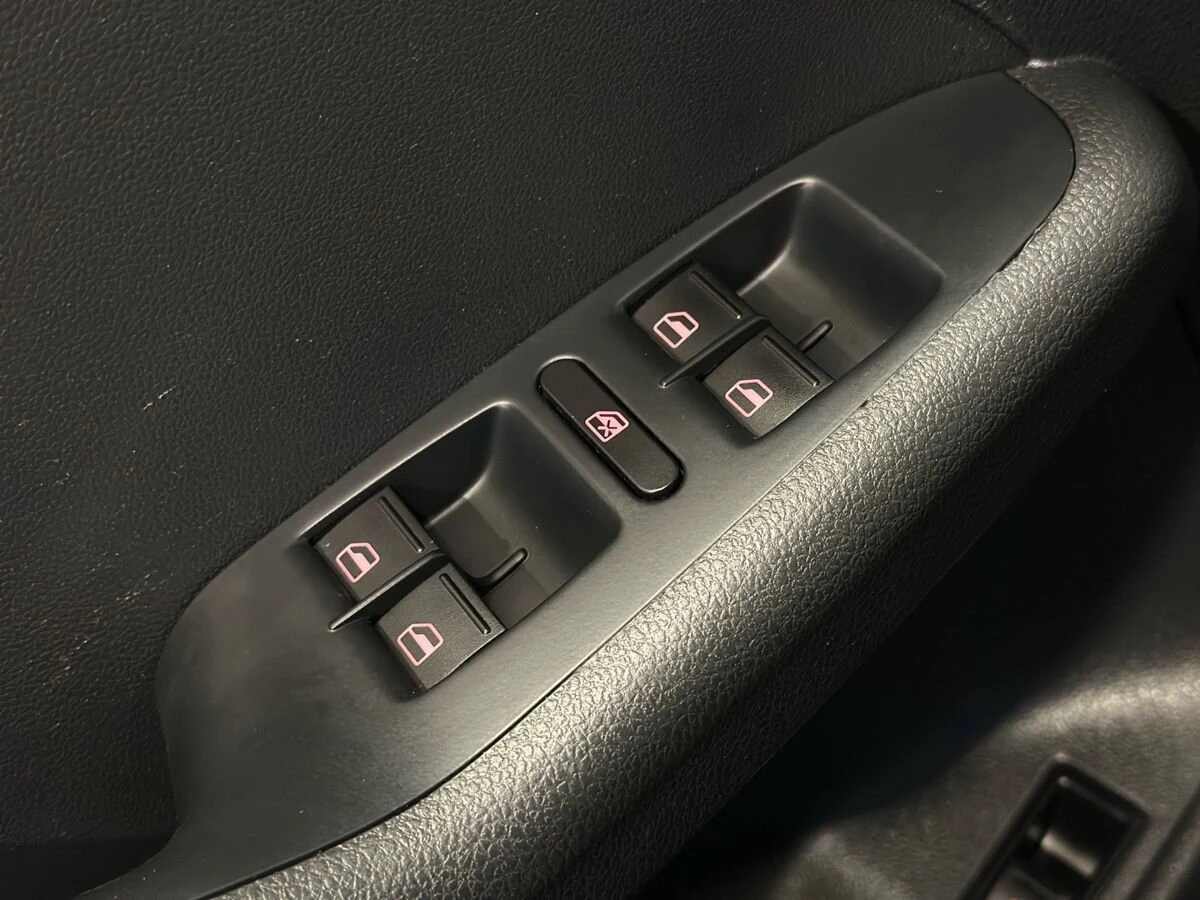 Volkswagen Jetta, 2011г, передний привод, механика