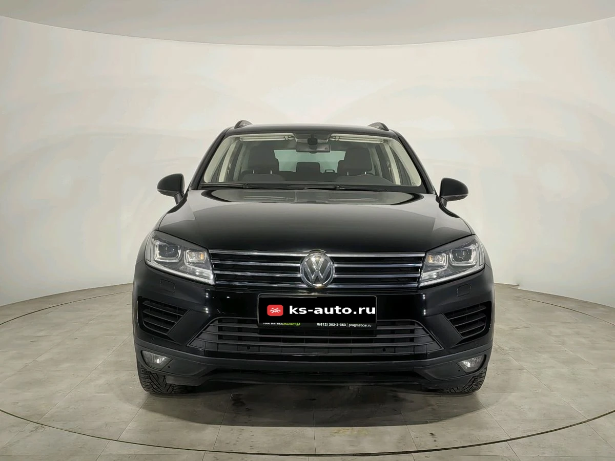 Volkswagen Touareg, 2015г, полный привод, автомат