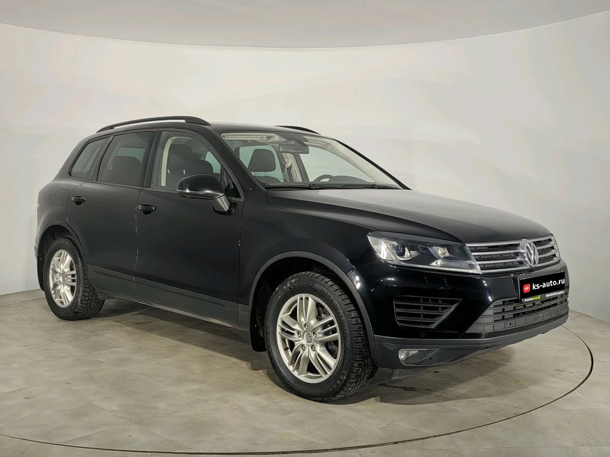 Volkswagen Touareg, 2015г, полный привод, автомат