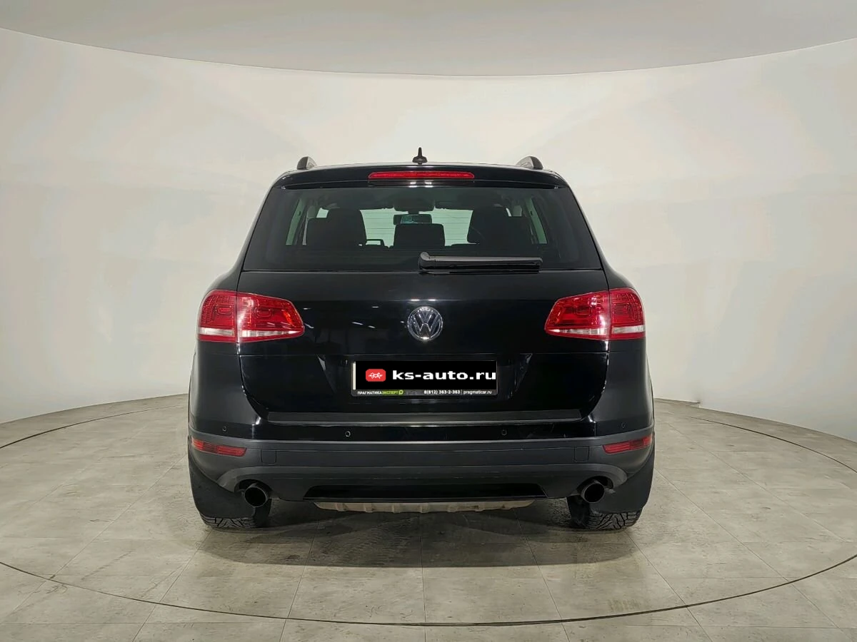 Volkswagen Touareg, 2015г, полный привод, автомат