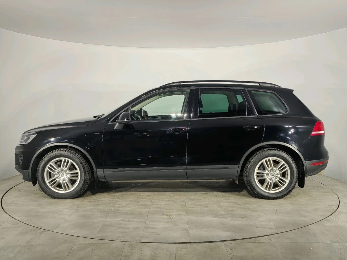 Volkswagen Touareg, 2015г, полный привод, автомат
