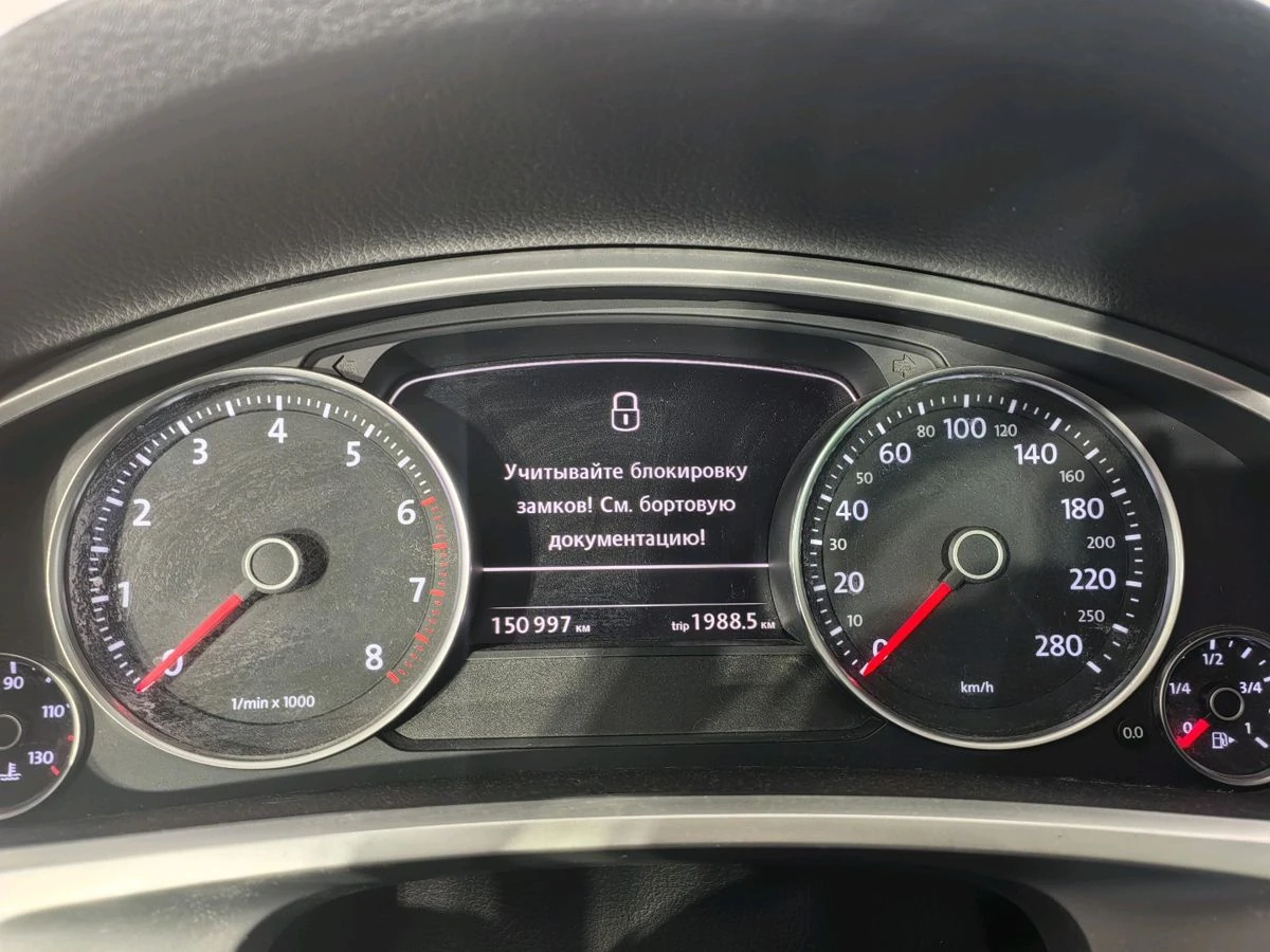 Volkswagen Touareg, 2015г, полный привод, автомат